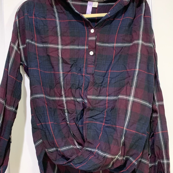 Plaid Front Tuck Top - Picture 2 of 3